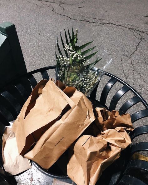 Flowers In Garbage, Garbage Can Aesthetic, Garbage Aesthetic, Trash Can Aesthetic, Trash Collector, Single Flower Bouquet, Garbage Can, Single Flower, Paper Shopping Bag