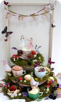 Love this Flower Fairy Teacup cupcake setup, super cute!! Tea Decorations, Fairy Tea Parties, Tea Decor, Mad Hatter Party, Mad Hatters, Alice In Wonderland Tea Party, Vintage Tea Party, Tea Party Garden, Mad Tea Party