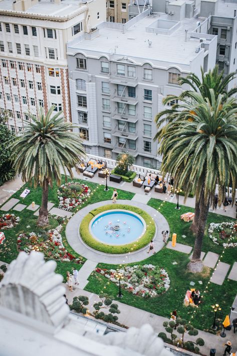 Square at Fairmont San Francisco, 2018. Square is the rooftop garden of Fairmont San Francisco, located on the hotel lobby level it is the city best kept secret. San Francisco Rooftop, Fairmont Hotel San Francisco, Fairmont San Francisco, San Francisco Vacation, San Francisco Bars, Sf Wedding, Fairmont Hotel, Retreat Center, Dream Places