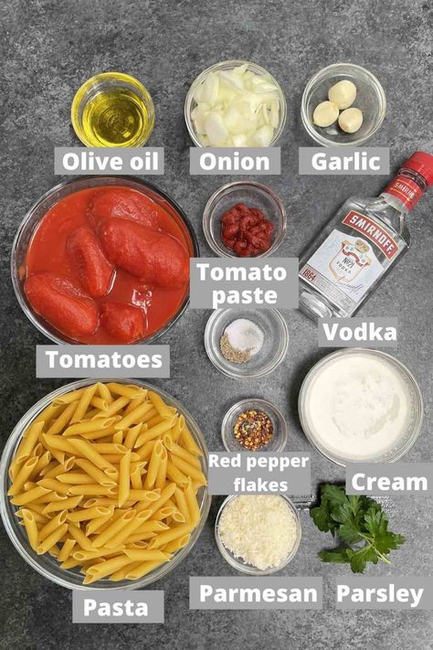 Penne Vodka Sauce, Homemade Vodka, Homemade Vodka Sauce, Penne Vodka, Pasta Alla Vodka, Vodka Sauce Recipe, Vodka Sauce Pasta, Pasta Calories, Pasta Ideas