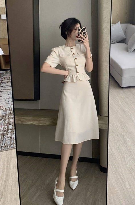 Tweed Two Piece Outfit, Sunday Fits, Sunday Dress Outfit, Fancy Dress Ideas, Sunday Dresses, Korean Fits, Office Uniform, Stylish Short Dresses, Sunday Dress