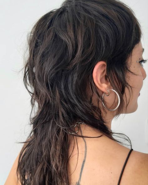 Mullet Wolf Hime Cut, Shaggy Mullet For Round Face, Women Shaggy Mullet, Chic Mullet Women, Mullet Heart Shaped Face, Long Shag Mullet Curtain Bangs, Long Mullet Hairstyle Women Thick Hair, Womens Long Mullet, Women’s Mullets