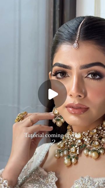 Cherry Deol on Instagram: "An ivory dream 🤍🦢  Outfit: @anjaleeandarjunkapoor  Jewellery: @suveraa.diamonds   (Makeup, Tutorial, Bridal Makeup, Ivory, Wedding Makeup, Trending, Indian, Bride, Mua)  #weddingmakeup #trending #makeuptutorial #glammakeup #ivorysaree #anjaleeandarjunkapoor #makeupbycherryy" Bollywood Makeup Looks Indian Weddings, Indian Bridal Makeup Looks, Indian Makeup Tutorial, Bridal Makup, Bridal Makeup Indian, Indian Wedding Makeup Bridal Looks, Indian Makeup Looks, Ivory Bride, Bridal Makeup Tutorial