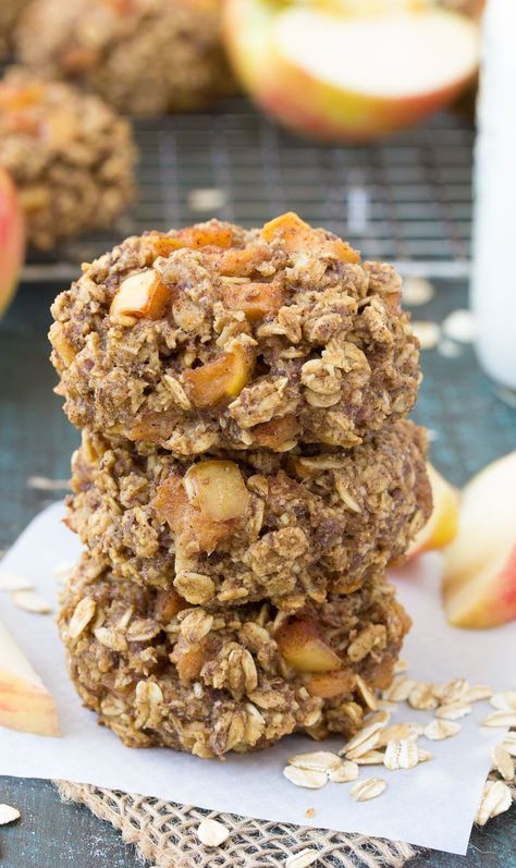 Apple Pie Breakfast, Healthy Apple Pie Oatmeal, Apple Recipes Easy Healthy, Gluten Free Apple Recipes, Pie Breakfast, Soft Oatmeal Cookies, Best Apple Recipes, Apple Pie Oatmeal, Quick Breakfasts