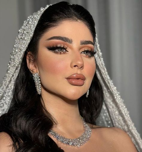 Arabic Makeup Wedding, Arab Bride Makeup, Khaliji Makeup, Arabic Bride Makeup, Arab Bridal Makeup, Arab Makeup Looks, Arab Wedding Makeup, Arabic Wedding Makeup, Royal Bridal Makeup