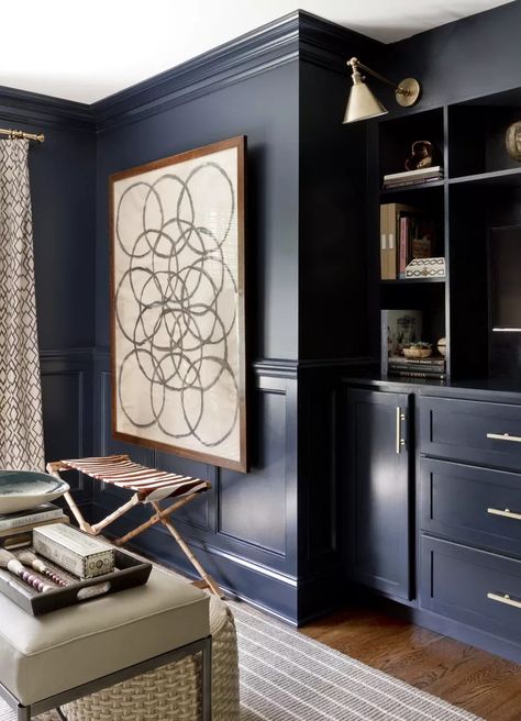 Crown molding is typically a hallmark in traditional and classically-styled homes, but this element can add interest to any home. Here are 13 of our favorite crown molding ideas in case you're thinking about adding this element to your walls. Masculine Office Decor, Navy Paint Colors, Navy Blue Paint, Navy Paint, Dark Blue Walls, Navy Blue Walls, Blue Paint Colors, Blue Rooms, Family Room Design