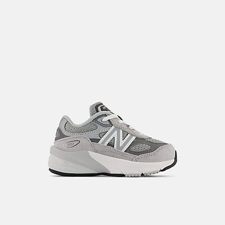 Baby New Balance Shoes, Baby New Balance, Kids New Balance, Boys Outfits, Shoes For Kids, Shoes Too Big, Baby Fits