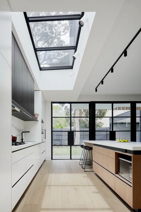 Skylight Kitchen, Victorian Terrace House, Casa Country, Modern Extension, House Extension Design, Street House, Victorian Terrace, Kitchen Extension, Terraced House