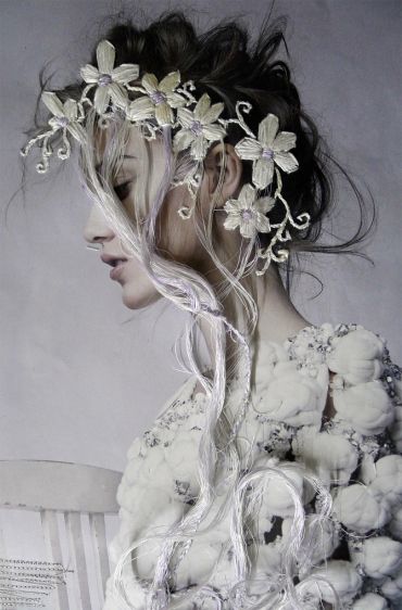 Jose Romussi, Embroidered Photographs, Embroidered Photo, Flowers In Her Hair, Contemporary Embroidery, Beautiful Collage, Modern Embroidery, Art Textile, Textile Artists