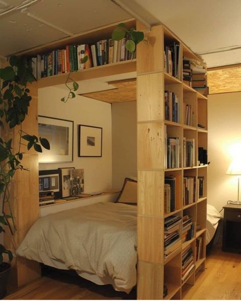 Wood Crate Room Divider, Functional Interior Design Space Saving, Aesthetic Room Divider, Planty Room Ideas, Room Ideas With Bookshelves, Bookshelf Room Divider Ideas, Couch Bedroom Ideas, Creative House Ideas, Plant Room Divider