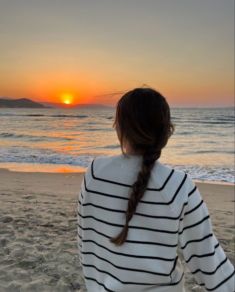 greece, coastal granddaughter, sunset, beach sunset, sunset aesthetic, summer aesthetic, costal aesthetic, coastal fashion, coastal ootd, summer, ootd, sunset pictures, travel aesthetic, european summer, coastal grandmother Wendy Cope, Costal Granddaughter, Beachy Girl, European Summer Aesthetic, Surf Room, Coastal Fashion, Charleston Travel, Instagram Heart, Coastal Grandmother