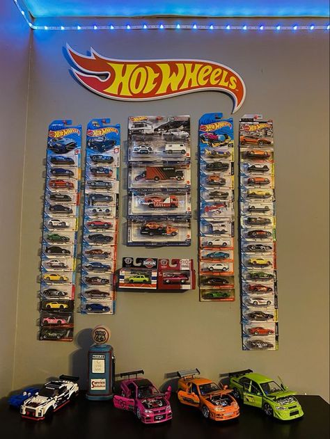 Hot Wheels Storage Display, Hot Wheels Wall, Hot Wheels Storage, Hot Wheels Room, Hot Wheels Display, Hot Wheels Garage, Hot Wheels Collection, Cars Room, Hot Weels