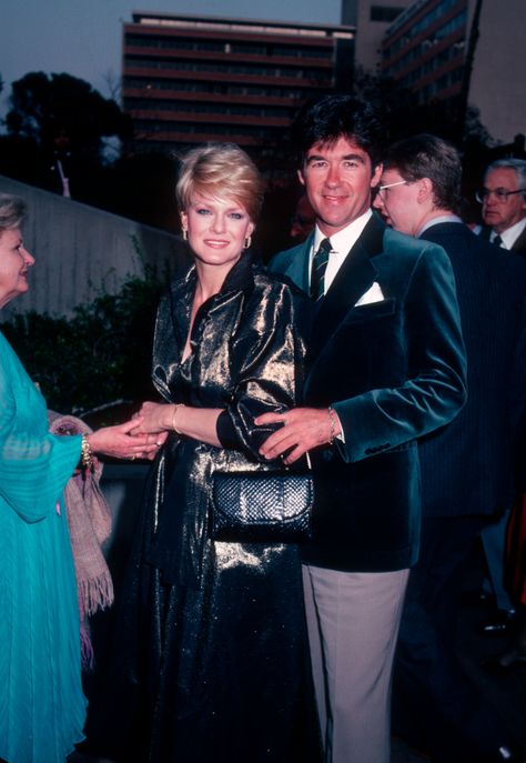 Gloria Loring & Alan Thicke. They co-wrote theme songs for Diff'rent Strokes and Facts of Life (she sings the latter). Gloria had hit with Friends and Lovers (duet with ?). Gloria Loring, Alan Thicke, Facts Of Life, Growing Pains, Matt Damon, Days Of Our Lives, Ex Husbands, In Peace, Life Facts