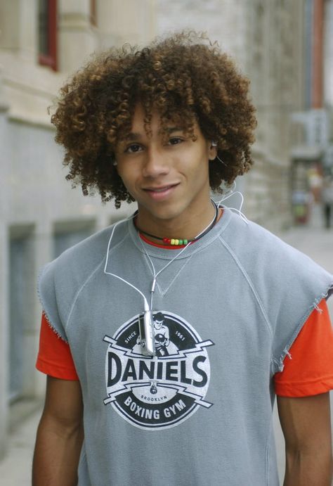 Corbin Bleu Jump In, Corbin Bleu 2000s, Chad Hsm, Corbin Blue, Chad Danforth, Black Hair 90s, Corbin Bleu, 2000s Look, Black Men Hairstyles