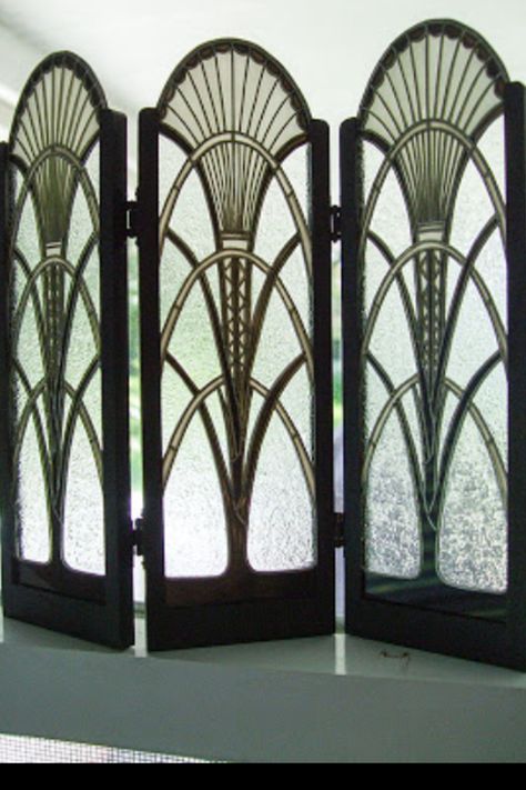 Dressing Screens, Art Deco Screen, Arsitektur Kolonial, Arte Art Deco, Art Deco Ideas, Furniture Placement Living Room, Folding Screens, Lampe Art Deco, Art Deco Inspiration