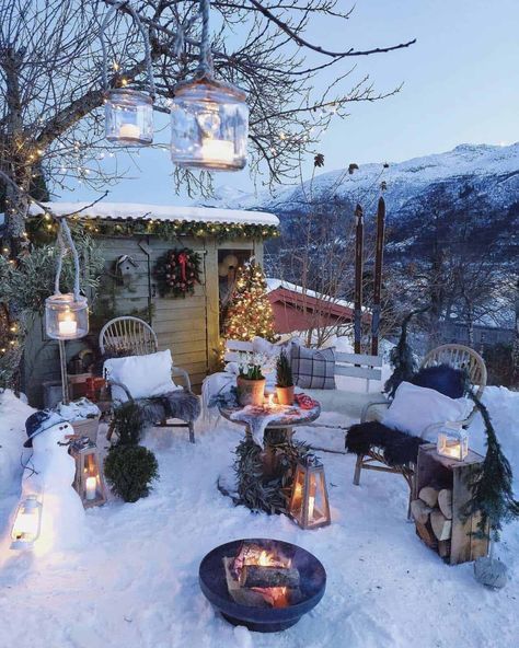 Aesthetic Interior Design, Outdoor Trees, Winter Decorations Diy, Christmas Garden, Nordic Christmas, Winter Home Decor, Christmas Table Settings, Winter House, Scandinavian Christmas