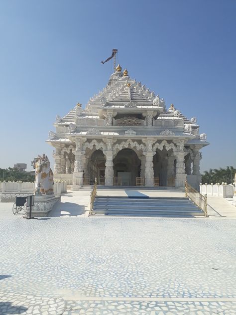 Jain Mandir Design For Home, Jain Mandir Design, Unity Drawing, Jain Mandir, Shiv Mandir, Temple Ideas, Temple Work, Ganesh Temple, Marble Temple