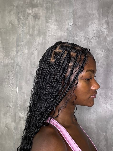 boho goddess braidd on black girl Boho Not Less Braids, Boho Braids Black Women Medium, Bohaime Braids, Medium Length Goddess Braids, Boho Box Braids Hairstyles, Goddess Braids Large, Boho Knotless Braids Medium, Braided Hairstyles Boho, Boho Braids Medium