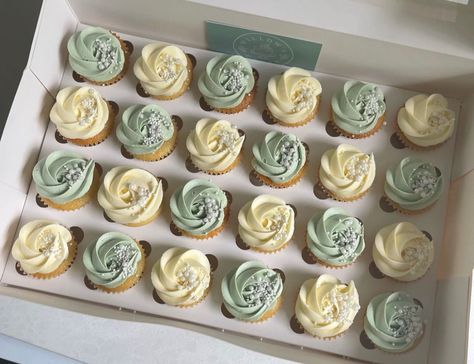 Simple Wedding Cupcakes Rustic, Bridal Shower Cake Greenery, White And Green Wedding Cupcakes, Blue And Green Wedding Cupcakes, Sage Green Birthday Cupcakes, Cupcakes With Eucalyptus Leaves, White Cupcakes With Greenery, Sage Green And White Cupcakes, Sage Wedding Cupcakes