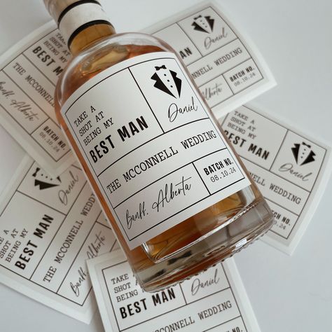 Introducing our groomsmen proposal label for whiskey bottles. These custom whiskey labels make great groomsmen, usher, or best man gifts and the wording is customizable! Our labels are made of professional vinyl that is waterproof and smear proof. They are easy to apply without air bubbles and come with instructions for easy application.  *Bottle not included*, label(s) only. LABEL SIZE & INFORMATION 3x3"  375 mL  -  Small Whiskey 3.75" tall x 4" wide 750ml - Large Whiskey 4" tall x 3.75" wide 7 Small Groomsmen Proposal, Funny Groomsmen Proposal, Be My Groomsman Ideas, Groomsmen Proposal Box Ideas, Bridal Proposal Box Ideas, Bachelor Ideas, Wedding Trinkets, Usher Proposal, Groomsmen Proposals