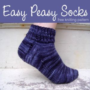 Sock Yarn Knitting Patterns, Projek Mengait, Knitted Socks Free Pattern, Knitting Pattern Easy, Knit Slippers Free Pattern, Easy Knitting Patterns Free, Crochet Socks Pattern, Knitted Slippers Pattern, Knitting Patterns Free Beginner