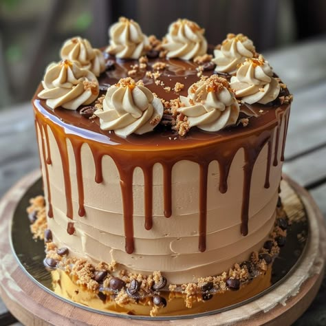 ☕ Indulge in the luxurious flavors of Caramel Coffee Buttercream Cake! A true delight for coffee lovers! 🍰 🍴 Irresistible Caramel Coffee Buttercream Cake 🛒 Ingredients: Cake flour: 2 cups Sugar: 1 cup Baking powder: 1 tsp Eggs: 3 Coffee (strong brewed): 1 cup Butter: 200g Caramel sauce: 1/2 cup 👩‍🍳 Instructions: Bake Cake: Mix flour, sugar, baking powder, eggs, and coffee. Bake at 350°F for 30 minutes. Buttercream: Whip butter, gradually add caramel and coffee. Assemble: Frost cake with b... Caramel Cake Design, Coffee Caramel Cake, Chocolate And Caramel Cake, Frost Cake, Cupcake Recipes Uk, Chocolate Caramel Cake, Caramel Delights, Coffee Buttercream, 3 Coffee