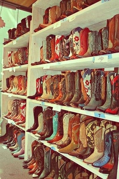 A cowgirl's dream closet Mode Country, Boot Collection, Bota Country, Into The West, Looks Country, Southern Girl, Kinds Of Shoes, Cowboy And Cowgirl, Shoe Closet