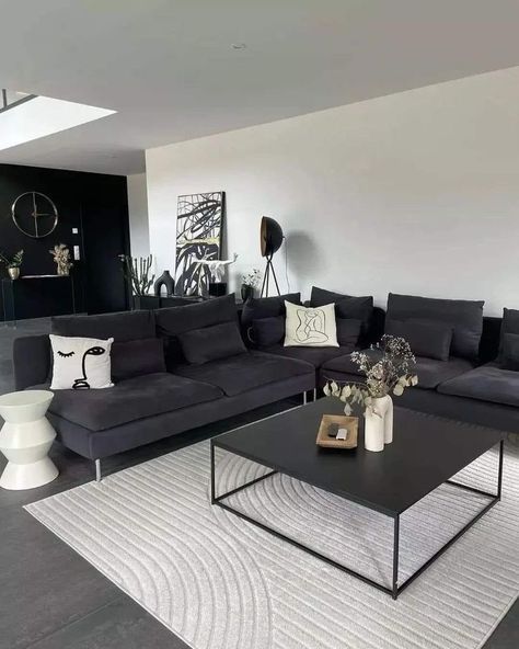 Black Couch Living Room, Black Living Room Decor, Modern Apartment Living Room, Black And White Living Room, Black Living Room, Living Room Decor Cozy, White Living Room, Living Room White, Hem Design