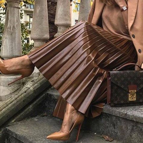 spring is here !!!!!! #top #style #fashion #highheels #shoes Pleated Leather Skirt Outfit, Style A Leather Skirt, Brown Leather Skirt Outfit, Pleated Leather Skirt, Brown Pleated Skirt, Brown Leather Skirt, Pleated Skirt Outfit, Chique Outfit, Leather Skirt Outfit