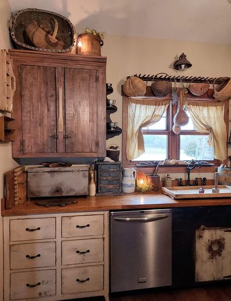 Rustic Farmhouse & Primitive decor | Facebook Primitive Kitchen Ideas, Primitive Decor Ideas, Farmhouse Primitive, Primitive Kitchen, Pot Rack, Primitive Decor, Tiny Kitchen, Primitive Decorating, Rustic Farmhouse