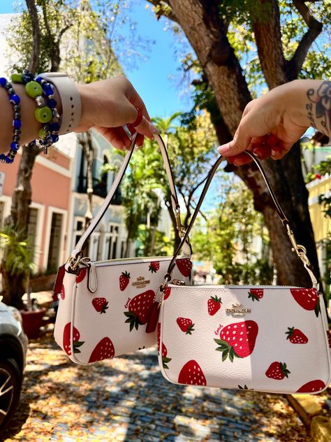 Coach Strawberry, Strawberry Coach Bag, Coach Strawberry Bag, Strawberry Purse, Coach Purse Aesthetic, Coach Bag Aesthetic, Purse Aesthetic, Trendy Purses, Bow Bag