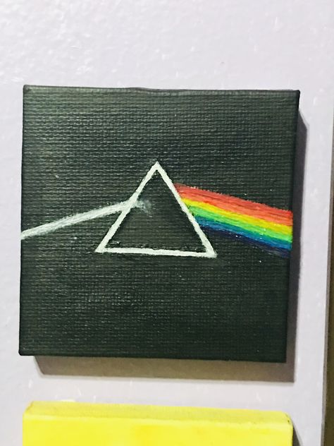 Mini Canvas Album Covers, Pink Floyd Drawing Easy, Pink Floyd Canvas Painting, Easy Paintings Square Canvas, Tony Canvas Painting Ideas, Draw Album Cover, Painting Ideas Music Albums, Painted Album Covers On Canvas, Album Cover Paintings Easy