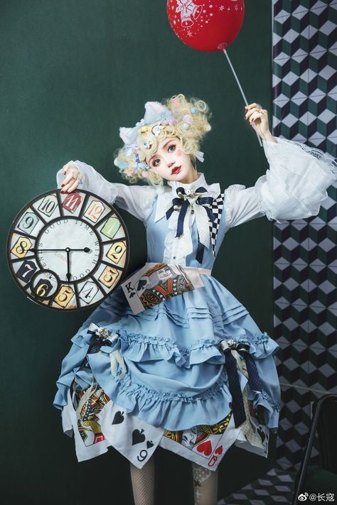 Steampunk Alice In Wonderland, Alice In Wonderland Makeup, Alice In Wonderland Outfit, Alice Cosplay, Alice Costume, Alice In Wonderland Dress, Alice In Wonderland Aesthetic, Wonderland Dress, Alice In Wonderland Costume