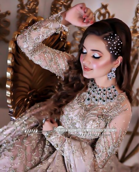 Gown Hairstyle Evening, Party Hair Inspiration, Pakistani Makeup Looks, Pakistani Wedding Hairstyles, Bakra Eid, Bridal Makeup Images, Bridal Hair Buns, Fashionable Dresses, Bridal Elegance