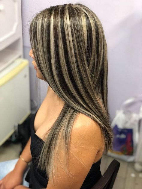 blonde highlights Black And Blonde Hair Color, Worst Haircuts, Black And Blonde Hair, Best Hair Color Ideas, The Best Hair Color, Skunk Hair, Chunky Highlights, Lighter Hair, Hair Inspiration Long