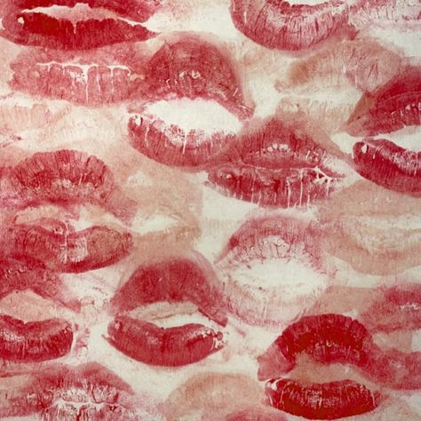 #red #redtv #taylorswift #redtaylorswift #aesthetic Red Lipstick Kisses, Core Wallpaper, Red Lip Stain, Kiss Music, Lipstick Mark, Beachy Aesthetic, Kiss Pink, Lipstick Kiss, Poster Diy