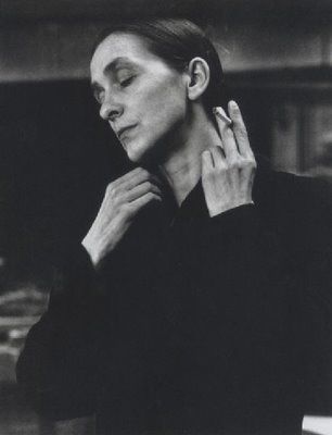 Pina Bausch, 1990s  "Dance, dance .... otherwise we are lost." Pina Bausch, Modern Dance, Contemporary Dance, Dark Photography, Dance Photography, 인물 사진, White Photo, Life Drawing, Inspirational Women