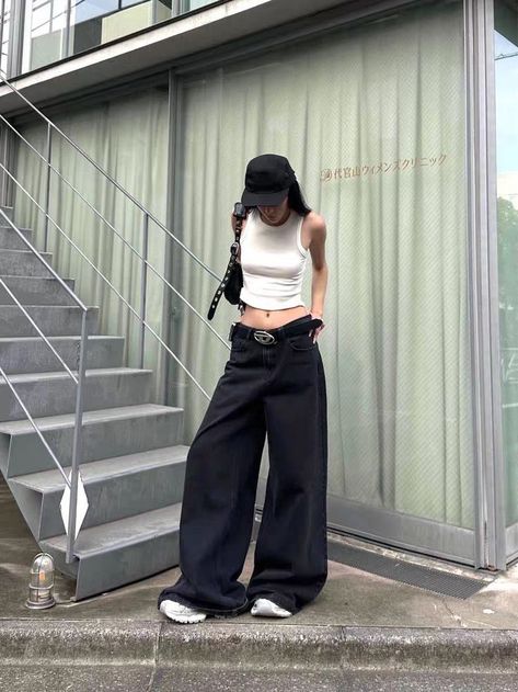 Acubi Street Style, Summer Korean Outfits, 90s Chola, Summer Vibe Aesthetic, 90s Chola Fashion, Korean Outfits Casual, Japanese Streetwear Women, Fashion Outfits Korean, Korean Summer Outfits