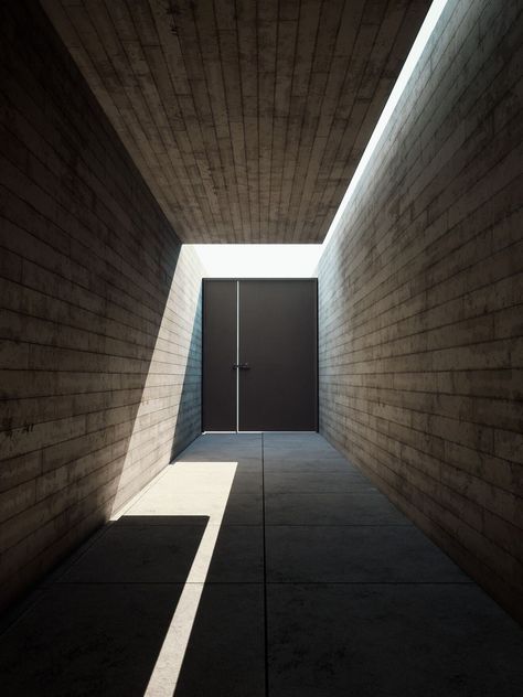 Shadow Architecture, Architectural Lighting Design, Concrete Architecture, Industrial Architecture, Brutalist Architecture, Empty Room, Space Architecture, Light And Space, Luz Natural