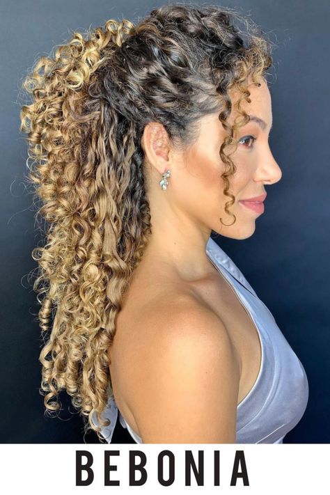 Our signature half up half down with Curly Clip-In Hair Extensions. ✨ Wearing a set of Curly, Honey Blonde, 220g, 22” #curlyhairextensions Curly Clip Ins, Curly Wedding Hair, Blonde Curly Hair, Short Curly Wigs, Short Wavy Hair, Holiday Hairstyles, Types Of Curls, Long Wavy Hair, Trending Hairstyles