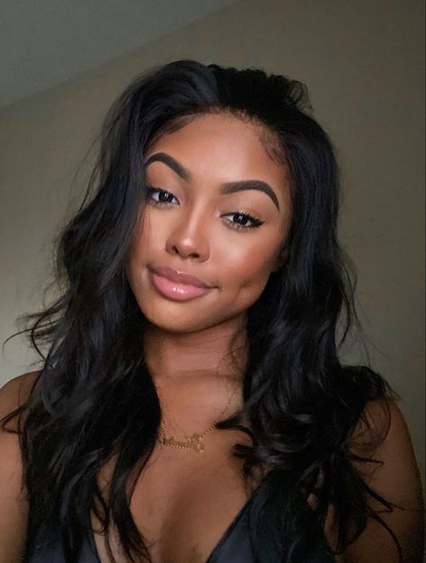 Girls With Dimples, Brown Girls Makeup, Body Wave Wig, Foto Art, Girls Makeup, Body Wave, Hair Trends, Beautiful Hair, Girl Hairstyles