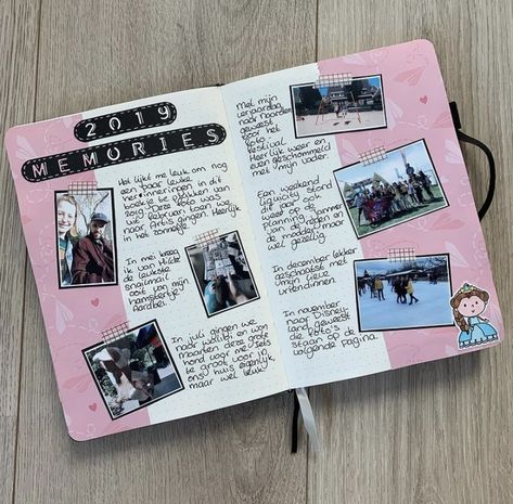 Scrapbook Spread Ideas, Journal Ideas With Pictures, Scrap Booking Ideas Layouts Aesthetic, Scrapbook Inspo Aesthetic, Personal Scrapbook, Creative Book Cover Designs, Friends Journal, Bullet Journal Ideas Templates, Travel Journal Scrapbook