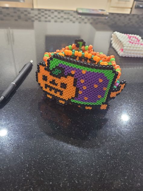 Halloween pop tart kitty 3d kandi cuff Halloween Kandi Cuff, Scene Kids Aesthetic, Halloween Kandi, 3d Kandi Cuff, 3d Kandi, Halloween Alternatives, Kandi Cuff Patterns, Kandi Inspo, Kandi Cuffs