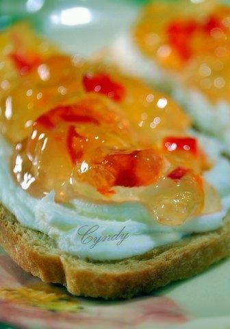 Best of Long Island and Central Florida: Habanero Pineapple Gold Jelly Pineapple Habanero Jelly, Habanero Jelly Recipe, Habanero Jelly, Pineapple Jelly, Pineapple Delight, Pepper Jelly Recipes, Hot Pepper Jelly, Jelly Recipe, Dried Pineapple