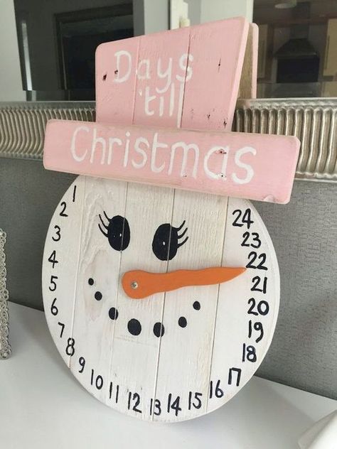 50 Best DIY Wooden Christmas Decor Ideas / Inspo - Hike n Dip Christmas Crafts To Make And Sell, Tre Kunst, Wood Workshop, Christmas Crafts To Sell, Wood Snowman, Wooden Christmas Crafts, Wooden Snowman, Days Till Christmas, Christmas Crafts To Make