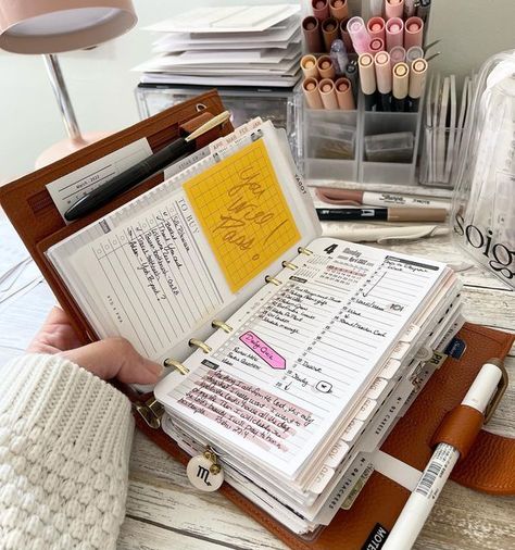 Filofax Organization, Life Planner Organization, Happy Tuesday Everyone, Hobonichi Planner, Planner Obsessed, Filofax Planners, Planner Stationery, Planner Spread, Planner Inspiration