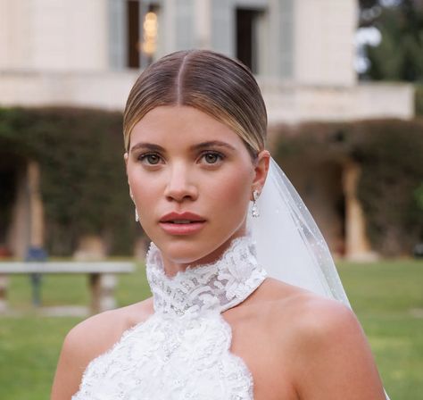 Wedding Makeup Sophia Richie, Nicole Richie Wedding Makeup, Wedding Makeup Sofia Richie, Sophia Richie Bridal Makeup, Sophia Richie Hair Wedding, Sophie Richie Wedding Makeup, Sophia Richie Wedding Makeup, Sophia Richie Wedding Makeup Look, Sofia Richie Wedding Hair