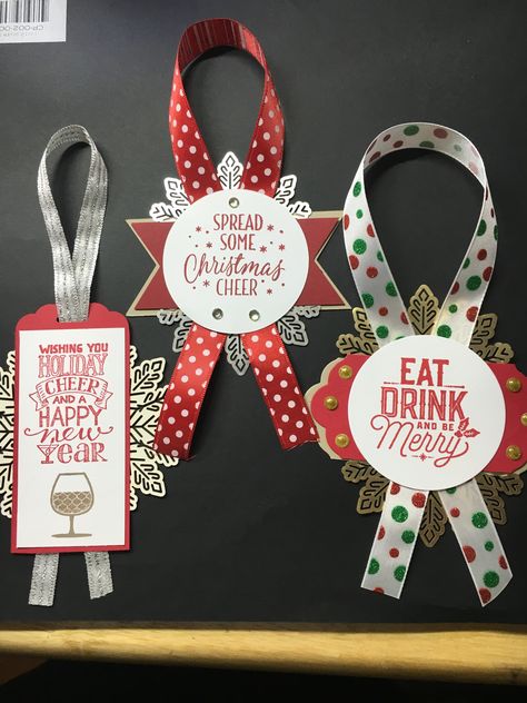 Repurposed Books, Wine Bottle Gift Tags, Xmas Gift Tags, Wine Gift Tags, Bottle Gift Tags, Christmas Gift Tags Diy, Piggly Wiggly, Xmas Tags, Wine Bottle Tags