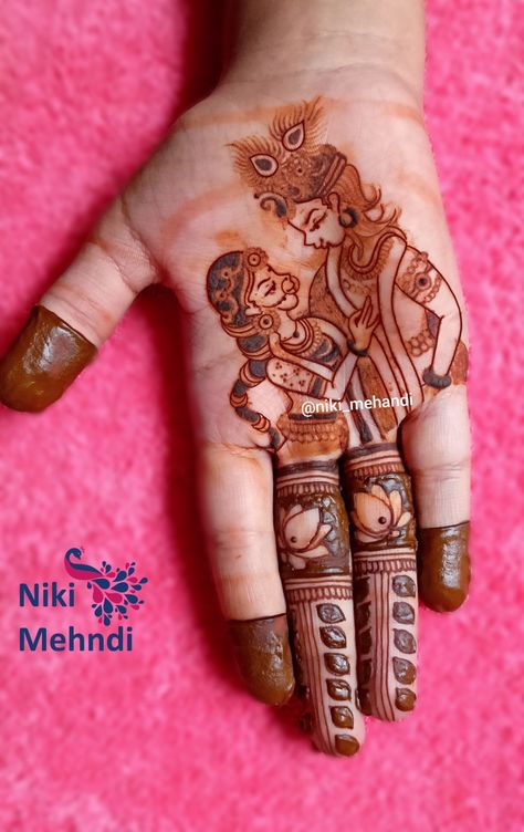 Hend Mahendi, Radha Krishna Mehndi Design, Krishna Mehndi Design, Groom Mehandi, Portrait Mehendi, Mehandi Designs Latest, Sider Mehndi, Krishna Mehndi, Mehandi Tutorial