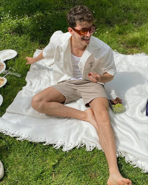 Picnic Attire, Picnic Date Outfits, Picnic Outfit Summer, Party Outfit Men, Picnic Outfit, Masc Outfits, Manu Rios, Aesthetic Outfits Men, Vintage Picnic